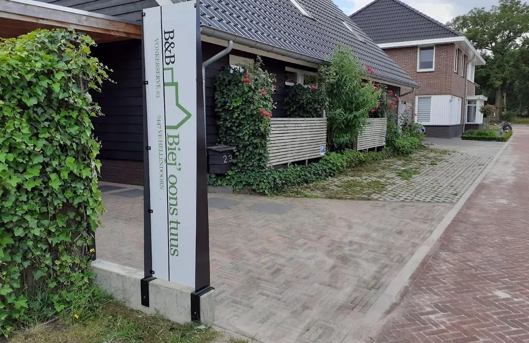 B&B Biej' oons tuus-1